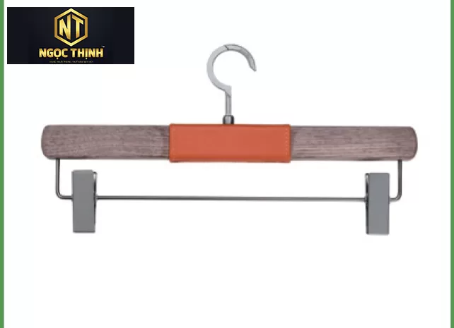 MÓC ÁO HMQ-1 tại Phú Mỹ MÓC ÁO HMQ-1 tại Phú Mỹ